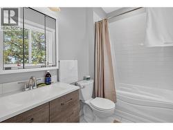 main floor ensuite - 