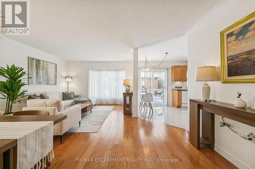 Living overlooking kitchen - 245 Centennial Forest Drive, Milton, ON - Indoor