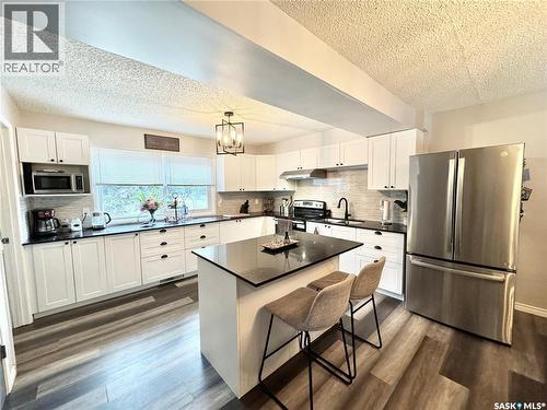 1908 3Rd Avenue E, Prince Albert, SK - Indoor Photo Showing Kitchen With Upgraded Kitchen