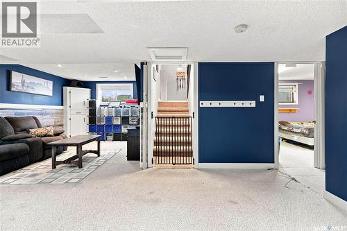 130 6Th Street, Pilot Butte, SK - Indoor
