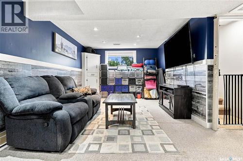 130 6Th Street, Pilot Butte, SK - Indoor