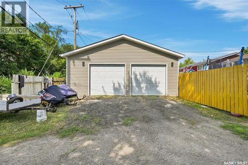 130 6Th Street, Pilot Butte, SK - Outdoor