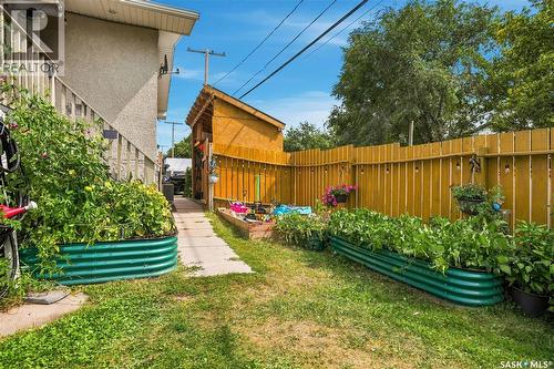 130 6Th Street, Pilot Butte, SK - Outdoor