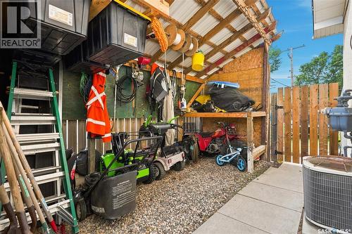 130 6Th Street, Pilot Butte, SK - 