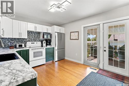 130 6Th Street, Pilot Butte, SK - Indoor Photo Showing Kitchen