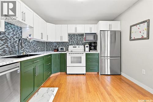 130 6Th Street, Pilot Butte, SK - Indoor Photo Showing Kitchen