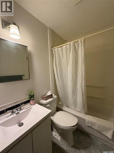 504 4Th Street W, Wilkie, SK - Indoor Photo Showing Bathroom
