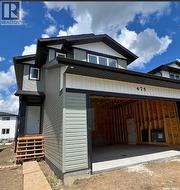 475 Traeger CLOSE  Saskatoon, SK S7V 1Z5