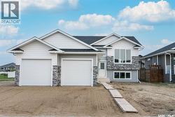 828 Ballesteros CRESCENT  Warman, SK S0K 4S0