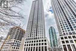 3802 - 30 ELM DRIVE  Mississauga, ON L5B 0N6