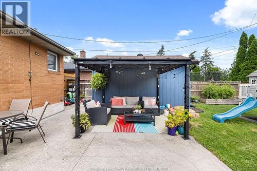 426 Bertha, Windsor, ON - Outdoor With Deck Patio Veranda With Exterior