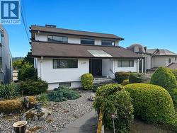 1180 FULTON AVENUE  West Vancouver, BC V7T 1N5