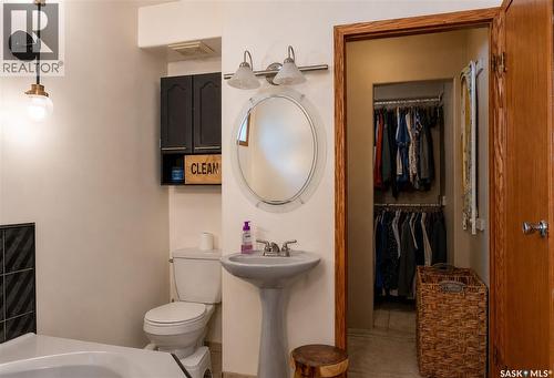 608 2Nd Avenue, Cudworth, SK - Indoor Photo Showing Bathroom