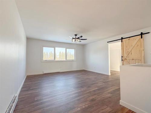 38 Goodridge Road, Virden, MB - Indoor Photo Showing Other Room