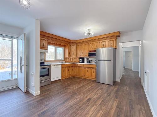 38 Goodridge Road, Virden, MB - Indoor Photo Showing Kitchen