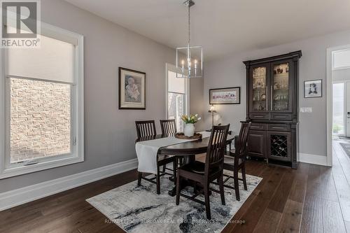 72 Pond View Gate, Hamilton, ON - Indoor Photo Showing Dining Room