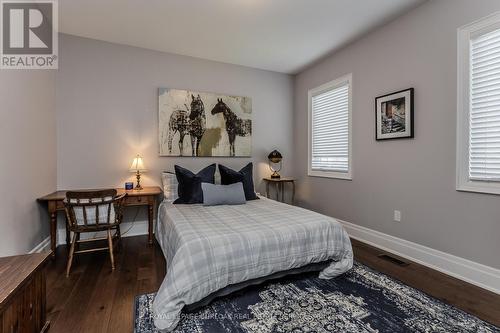 72 Pond View Gate, Hamilton, ON - Indoor Photo Showing Bedroom