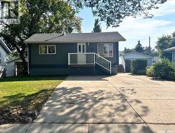 135 5th AVENUE SE  Swift Current, SK S9H 3M8