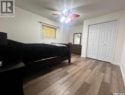 135 5Th Avenue Se, Swift Current, SK - Indoor Photo Showing Bedroom