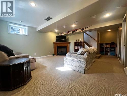 135 5Th Avenue Se, Swift Current, SK - Indoor With Fireplace