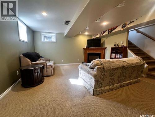 135 5Th Avenue Se, Swift Current, SK - Indoor With Fireplace