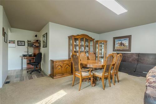 39045 Pth 52 Highway E, La Broquerie, MB - Indoor Photo Showing Dining Room