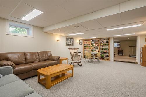39045 Pth 52 Highway E, La Broquerie, MB - Indoor Photo Showing Basement