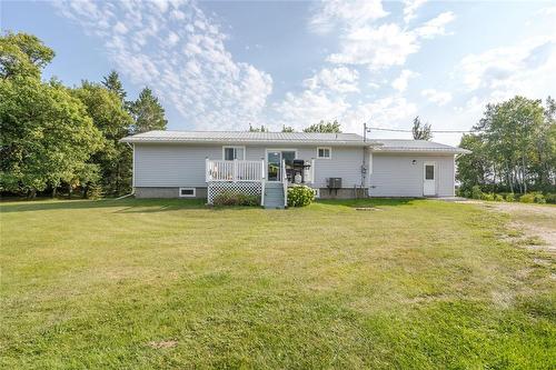 39045 Pth 52 Highway E, La Broquerie, MB - Outdoor