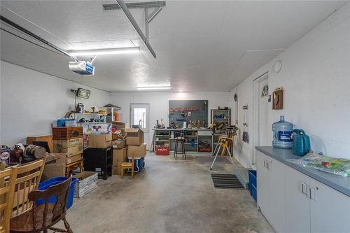 39045 Pth 52 Highway E, La Broquerie, MB - Indoor