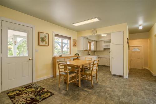 39045 Pth 52 Highway E, La Broquerie, MB - Indoor Photo Showing Dining Room