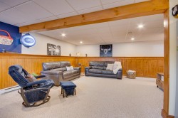 Family Room - 