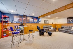 Family Room - 