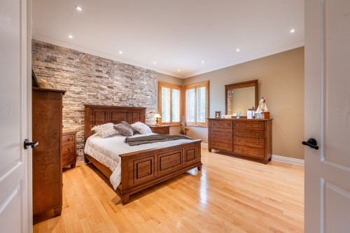 Chambre à coucher principale - 231 Ch. Du Richelieu, Saint-Basile-Le-Grand, QC - Indoor Photo Showing Bedroom