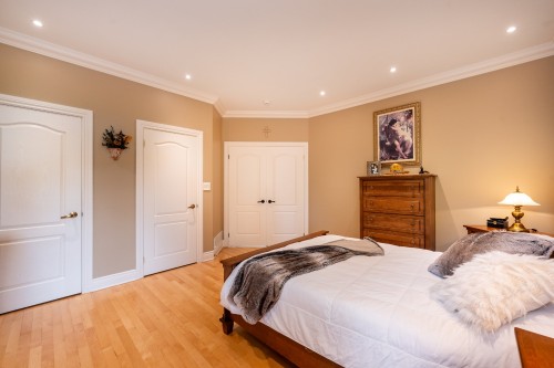 Chambre à coucher principale - 231 Ch. Du Richelieu, Saint-Basile-Le-Grand, QC - Indoor Photo Showing Bedroom