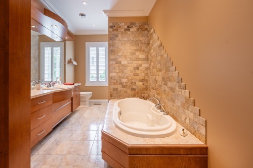 Salle de bains - 231 Ch. Du Richelieu, Saint-Basile-Le-Grand, QC - Indoor Photo Showing Bathroom