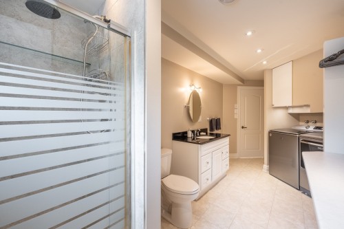 Salle de bains - 231 Ch. Du Richelieu, Saint-Basile-Le-Grand, QC - Indoor Photo Showing Bathroom