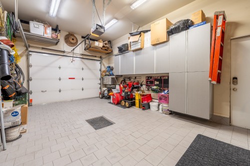Garage - 231 Ch. Du Richelieu, Saint-Basile-Le-Grand, QC - Indoor Photo Showing Garage