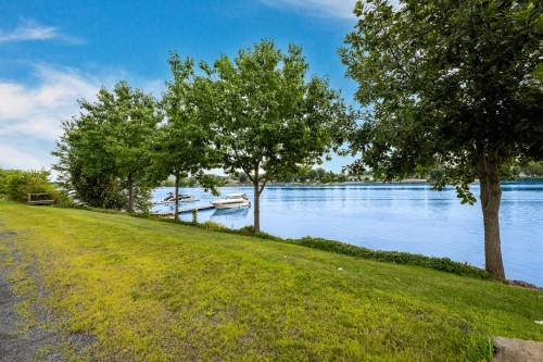 Accès au plan d'eau - 231 Ch. Du Richelieu, Saint-Basile-Le-Grand, QC - Outdoor With View