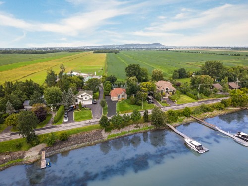 Photo aérienne - 231 Ch. Du Richelieu, Saint-Basile-Le-Grand, QC - Outdoor With Body Of Water With View