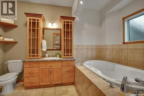 214 Burke Place, Warman, SK - Indoor Photo Showing Bathroom
