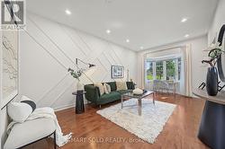 12 JOHN GARY DRIVE Markham, ON L3R 5G9