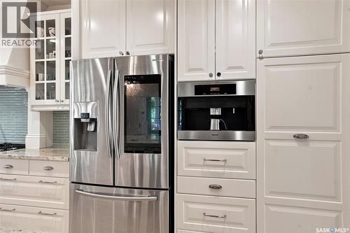 100 Poplar Crescent, Saskatoon, SK - Indoor Photo Showing Kitchen