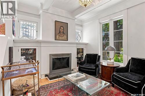 100 Poplar Crescent, Saskatoon, SK - Indoor Photo Showing Living Room With Fireplace