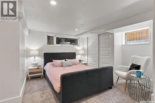 100 Poplar Crescent, Saskatoon, SK - Indoor Photo Showing Bedroom