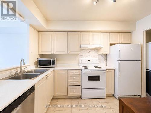 510 - 18 LEE CENTRE DRIVE , Toronto, Ontario M1H 3H5 5