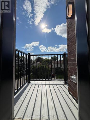 7 - 549 MELBOURNE AVENUE , Ottawa, Ontario K2A 1W7 5