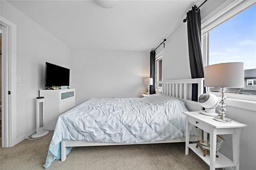 5 740 Traverse Road, Ste Anne, MB - Indoor Photo Showing Bedroom