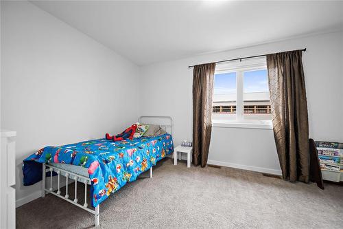 5 740 Traverse Road, Ste Anne, MB - Indoor Photo Showing Bedroom