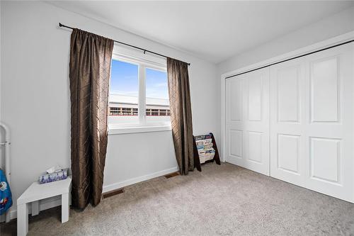5 740 Traverse Road, Ste Anne, MB - Indoor