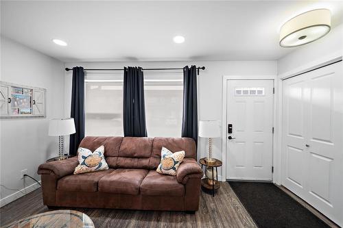 5 740 Traverse Road, Ste Anne, MB - Indoor
